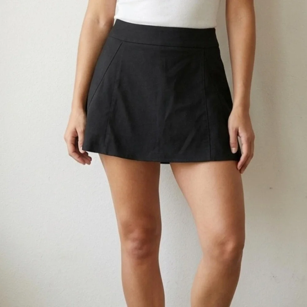 John Galt black skater skort mini skirt built-in shorts – S